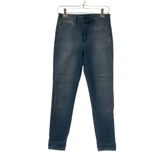 Uniqlo jeans light wash skinny jeans. Size 26 - Picture 1 of 8